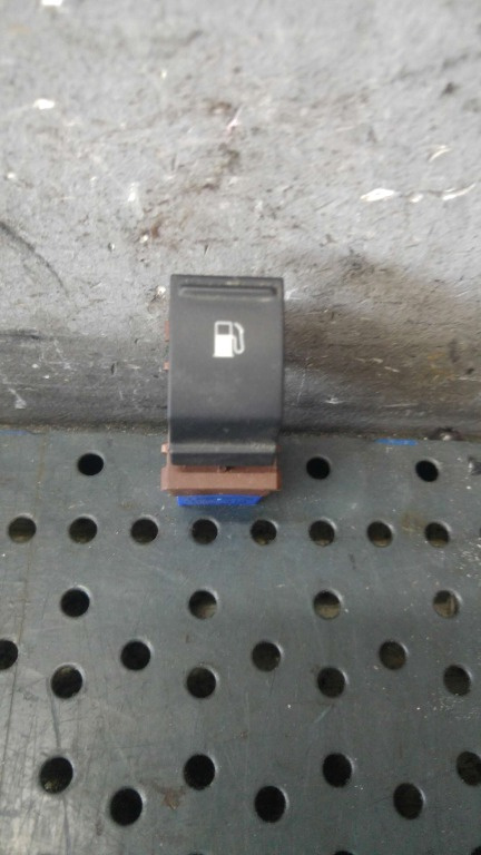 Buton deschidere rezervor vw golf 5 1k1 7l6959833b