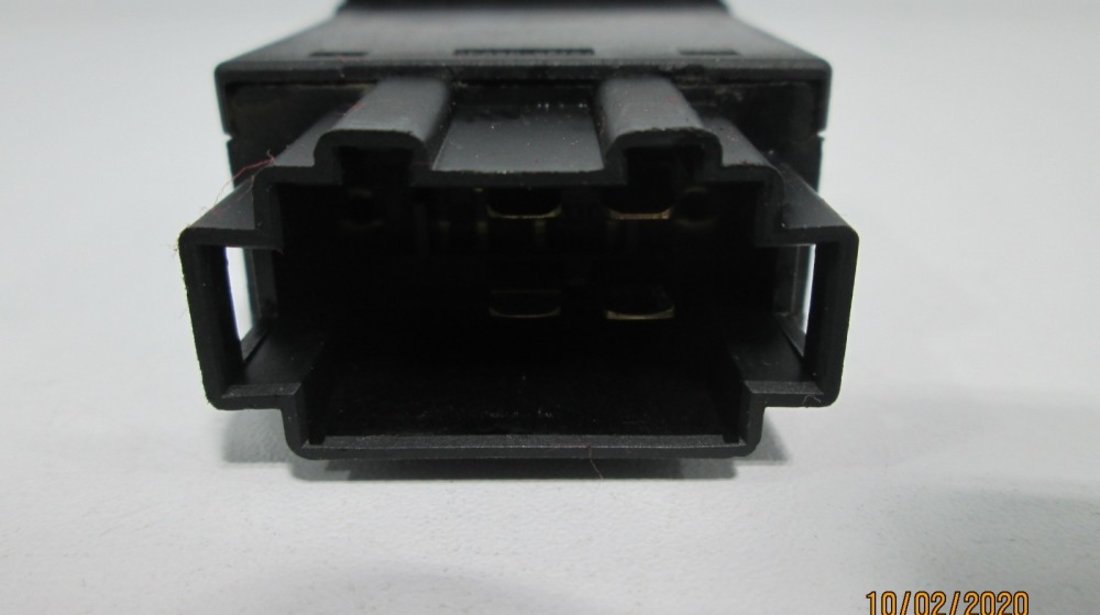 Buton deschidere usista rezervor Skoda Octavia an 1996-2004