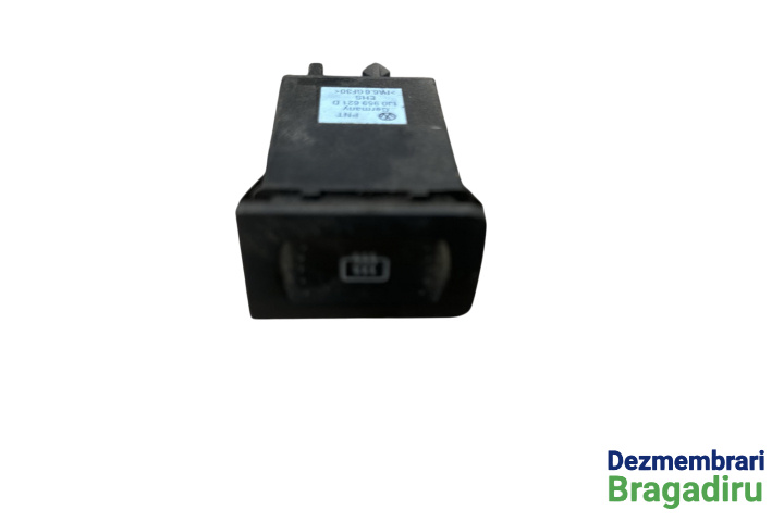 Buton dezaburire luneta Cod: 1J0959621D Volkswagen VW Golf 4 [1997 - 2006] Hatchback 3-usi 1.9 TDI MT (90 hp) Cod motor ALH, Cod culoare LA7W
