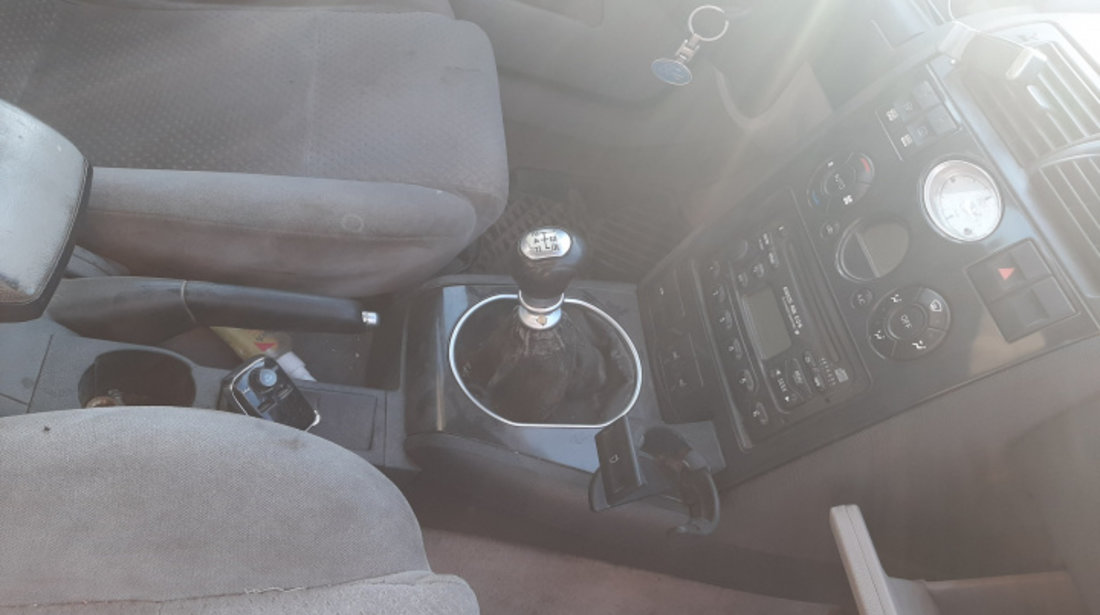 Buton dezaburire luneta Ford Mondeo 3 [2000 - 2003] Sedan 2.0 TD MT (115 hp)