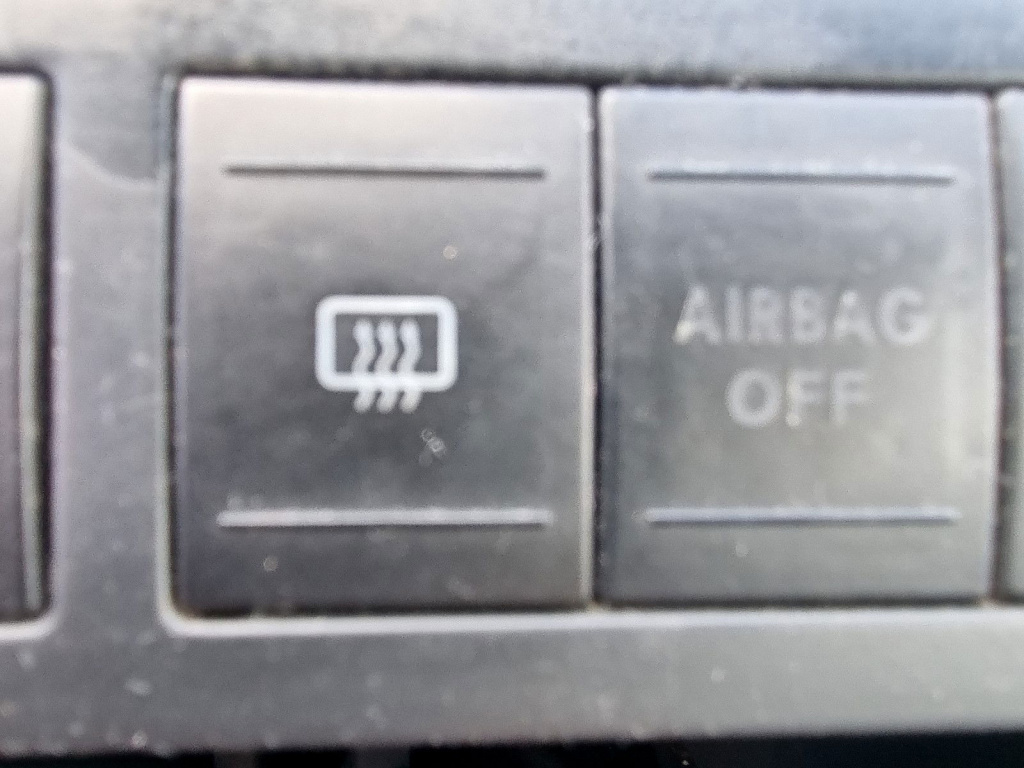 Buton dezaburire luneta Volkswagen Polo (9N) [Fabr 2001-2008] 1.2 Benz AZQ 47KW / 64CP