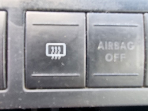 Buton dezaburire luneta Volkswagen Polo (9N) [Fabr 2001-2008] 1.2 Benz AZQ 47KW / 64CP