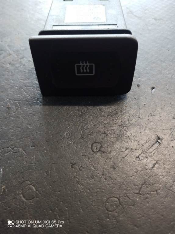Buton dezaburire luneta , Vw Golf 4, COD -1J0959621C