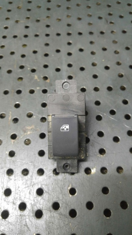 Buton dreapta spate opel antara a l07 202005438