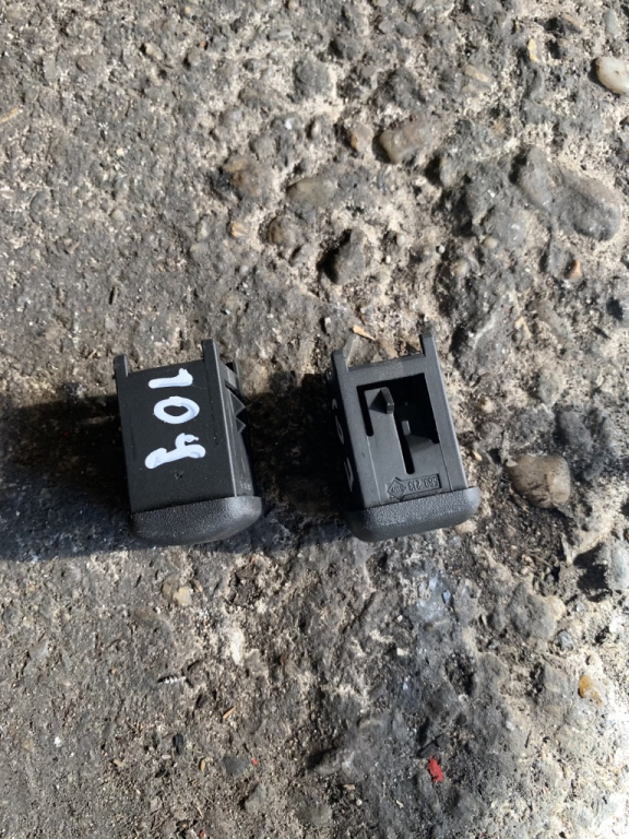 Buton fals Opel Zafira A [facelift] [2003 - 2005] Minivan 5-usi 1.6 MT (101 hp) (F75_)