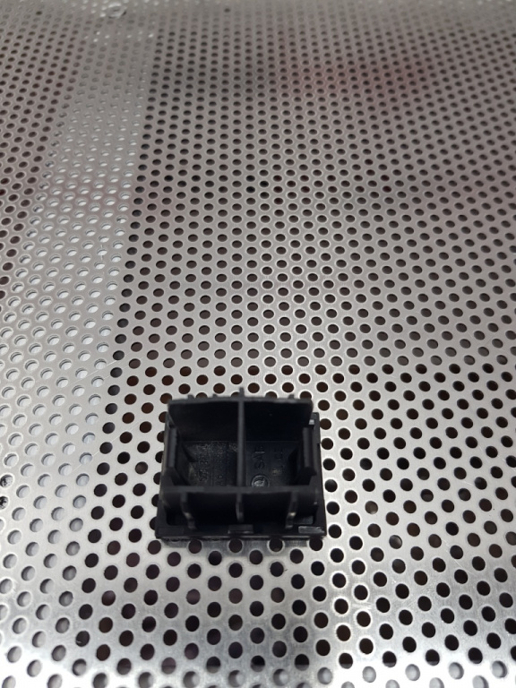 Buton fals Skoda Fabia 2004 2005 Hatchback OEM 6Y0858179A