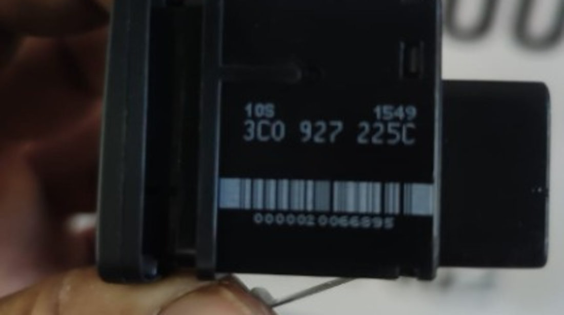 Buton frana mana Vw Passat B6 2.0 TDI cod motor CBB ,transmisie automata, an 2010 cod 3C0927225C
