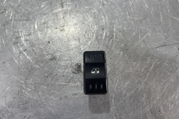 Buton geam 22681 Dacia Logan [2004 - 2008] MCV 1.5 dci MT (84 hp)