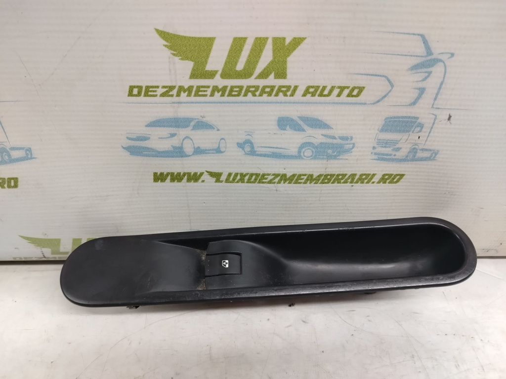Buton geam 8200012127 Renault Espace 4 [facelift] [2006 - 2012] 2.0 dci M9R740