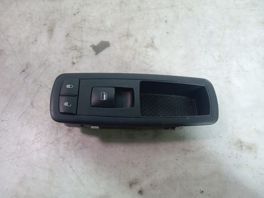 Buton geam dreapta fata 10003148 Chrysler Voyager 5 [2007 - 2011] 2.8 crdi vm64c