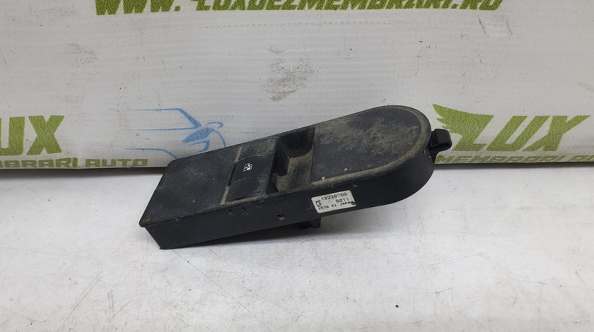 Buton geam dreapta fata 13228709 Opel Astra H [2004 - 2007]