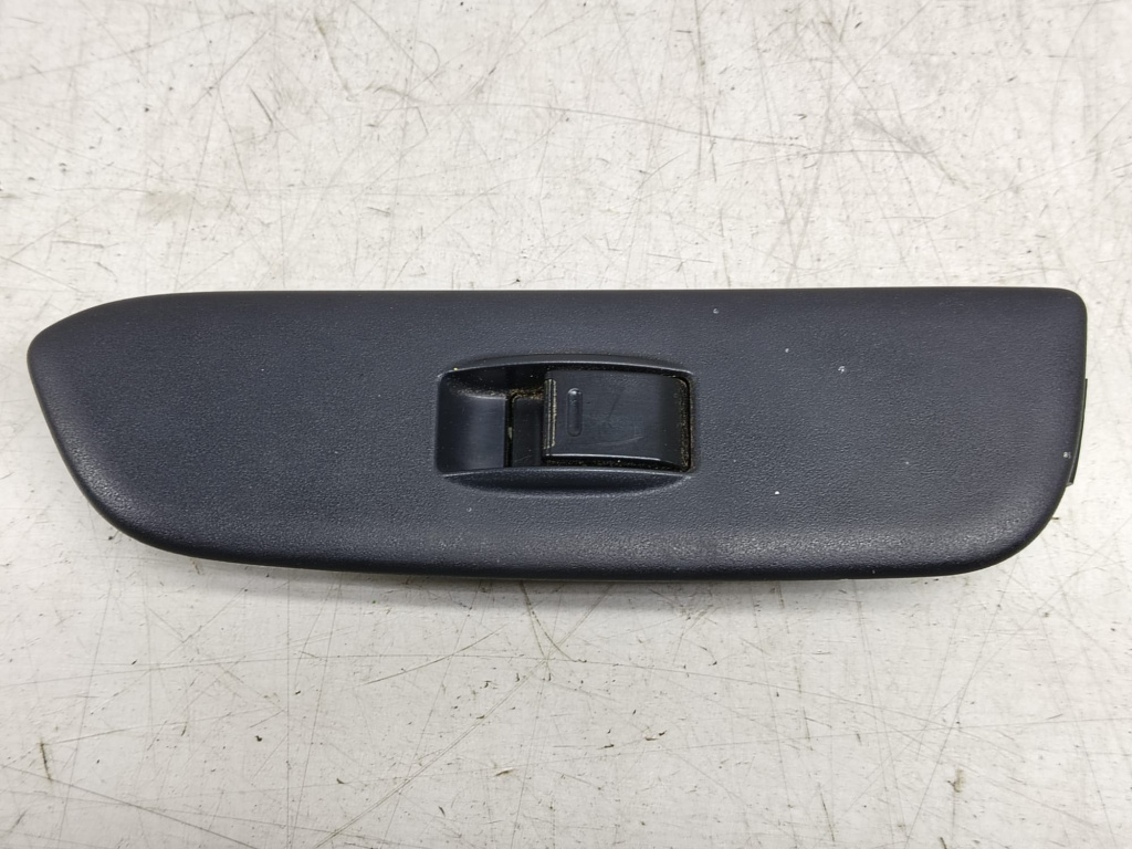Buton geam dreapta fata 7423142140 Toyota Rav 4 2 (XA20) [2000 - 2003] 2.0 d-4d 1cd-ftv