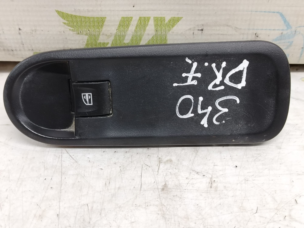 Buton geam dreapta fata 809601386 Dacia Duster 2 [2018 - 2022]