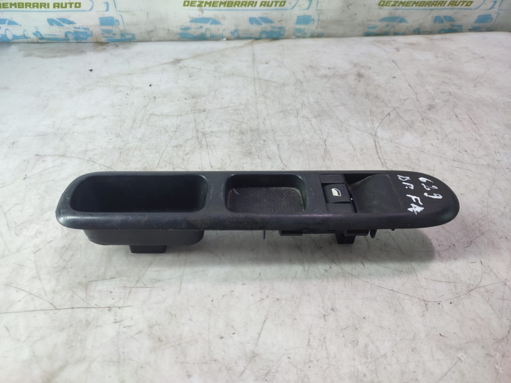 Buton geam dreapta fata 96650618zd Peugeot 3008 [2010 - 2013] 1.6 hdi 9HD