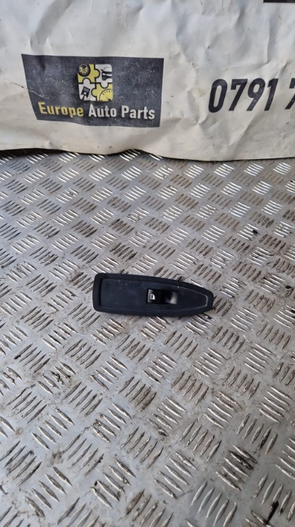 Buton geam dreapta fata Bmw Seria 3 GT F34 2014 cod 9208107-02