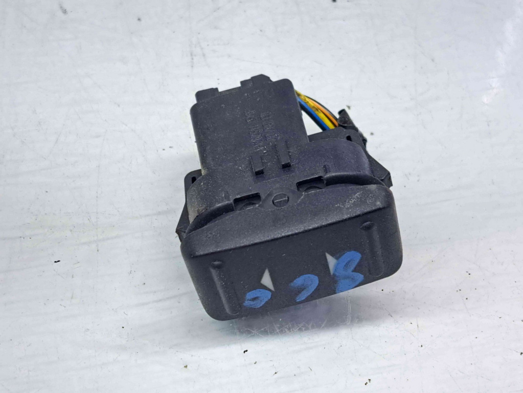Buton geam dreapta fata Ford Focus 2 (DA) [Fabr 2004-2012] 3M5T-14529-AA