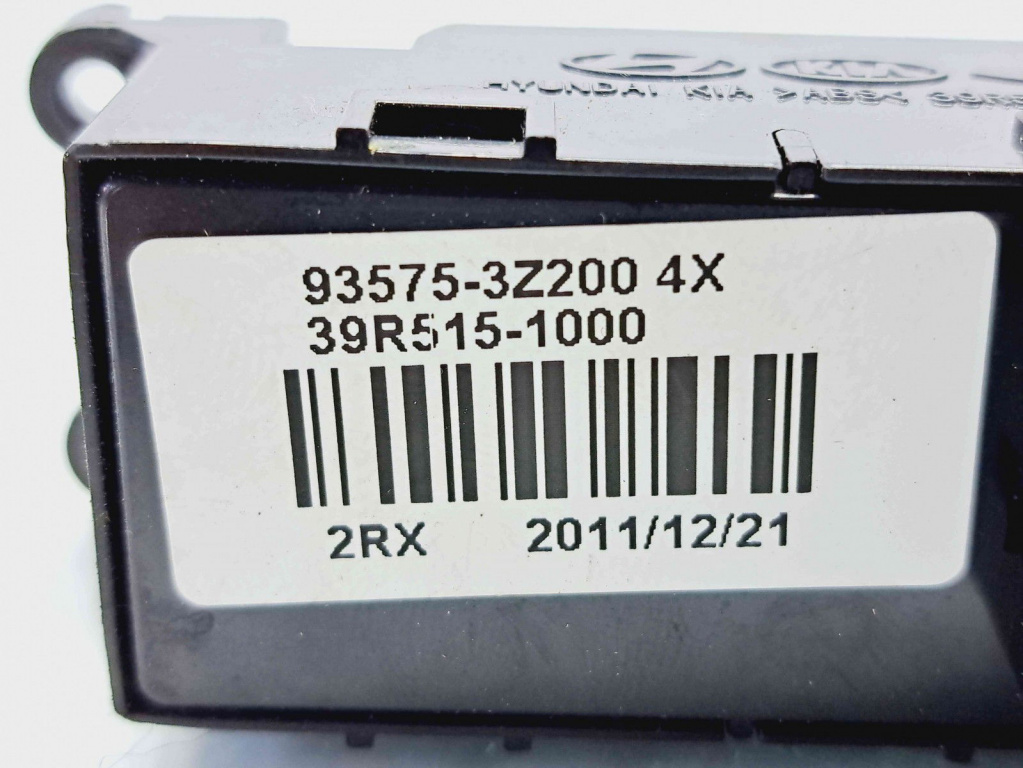Buton geam dreapta fata Hyundai i40 [Fabr 2012-2019] 93575-3Z200