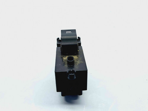 Buton geam dreapta fata Hyundai i40 [Fabr 2012-2019] 93575-3Z200
