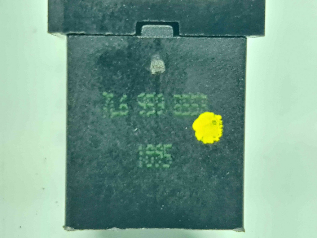 Buton geam dreapta fata Seat Ibiza 5 (6P1,6J5) Hatchback [Fabr 2008-2017] 7L6959855B