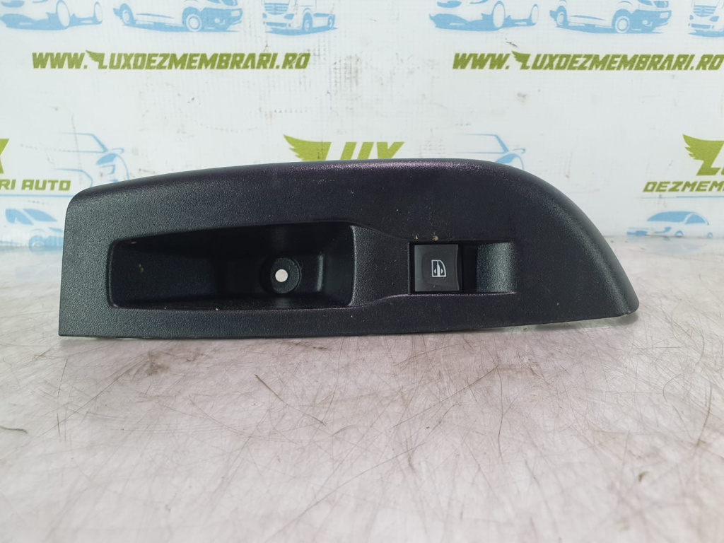 Buton geam dreapta spate 829506625r Dacia Spring [2021 - 2023] 4DB401, 27.5 kwH
