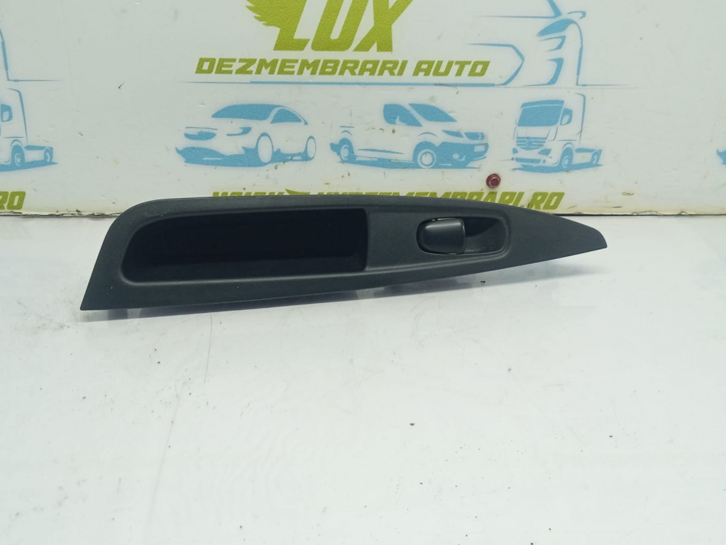 Buton geam dreapta spate 829604ea0ax Nissan Qashqai 2 J11 [2013 - 2020] 1.6 dci R9M