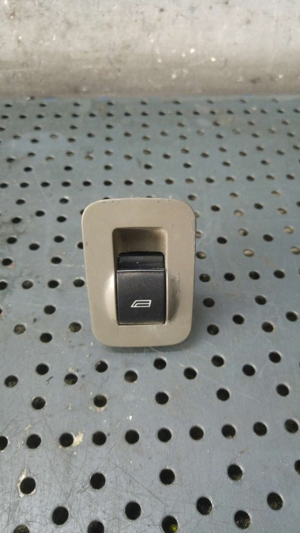 Buton geam dreapta spate audi a2 8z0 8z0959855