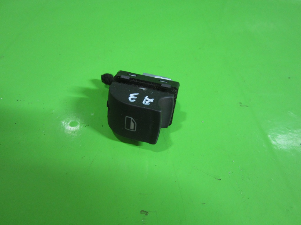 BUTON GEAM DREAPTA - SPATE AUDI A3 8P FAB. 2003 - 2012 ⭐⭐⭐⭐⭐