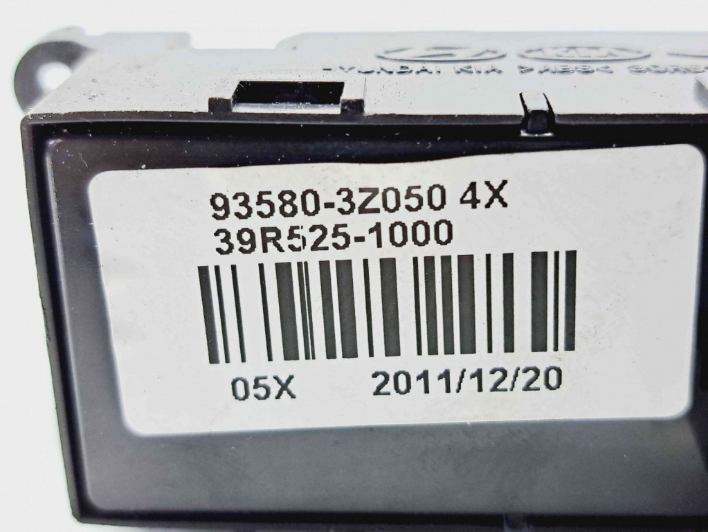 Buton geam dreapta spate Hyundai i40 [Fabr 2012-2019] 93580-3Z050