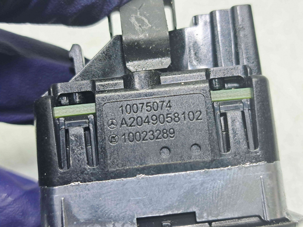 Buton geam dreapta spate Mercedes Clasa E (W212) [Fabr 2009-2016] A2049058102
