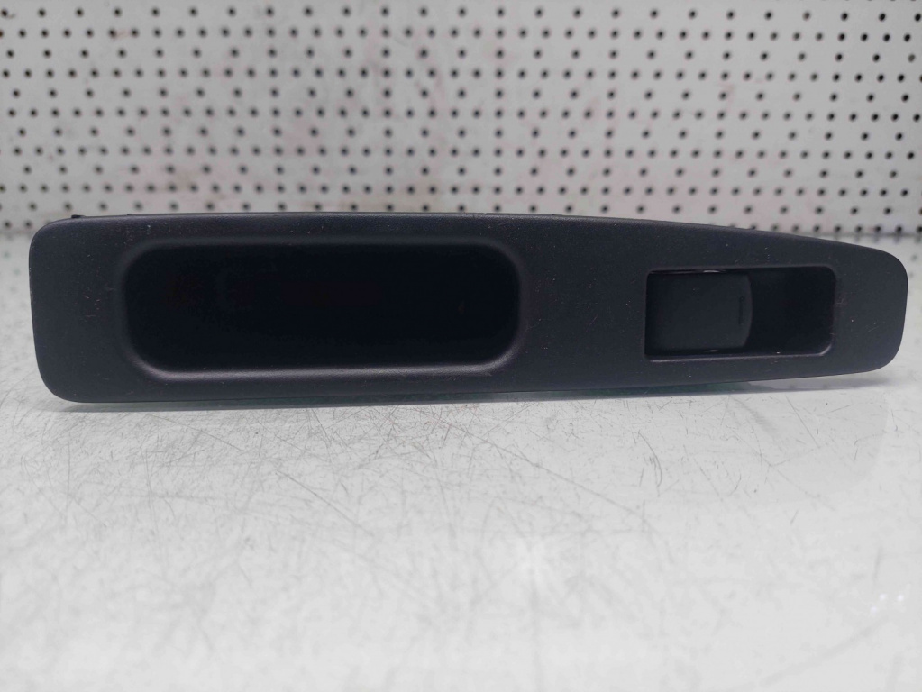 Buton geam dreapta spate Nissan Qashqai [Fabr 2007-2014] 82950JD000
