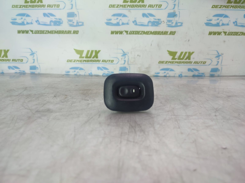 Buton geam dreapta spate Nissan Terrano R50 [1995 - 2004]