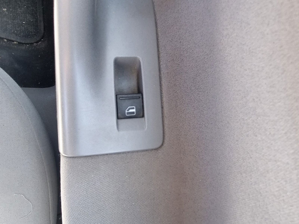 Buton geam dreapta spate Volkswagen Golf 5 Variant (1K5) [Fabr 2007-2009] 1.9 TDI BLS 77 KW / 105 CP