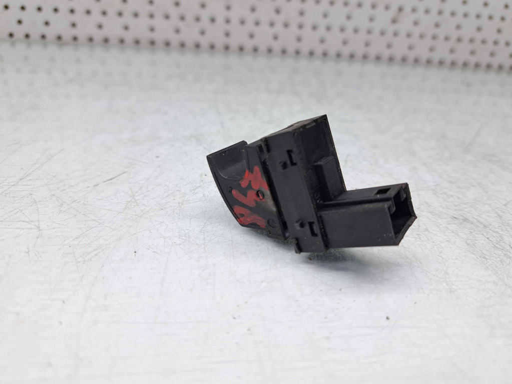 Buton geam dreapta spate Volkswagen Passat B6 Variant (3C5) [Fabr 2005-2010] 7L6959855B