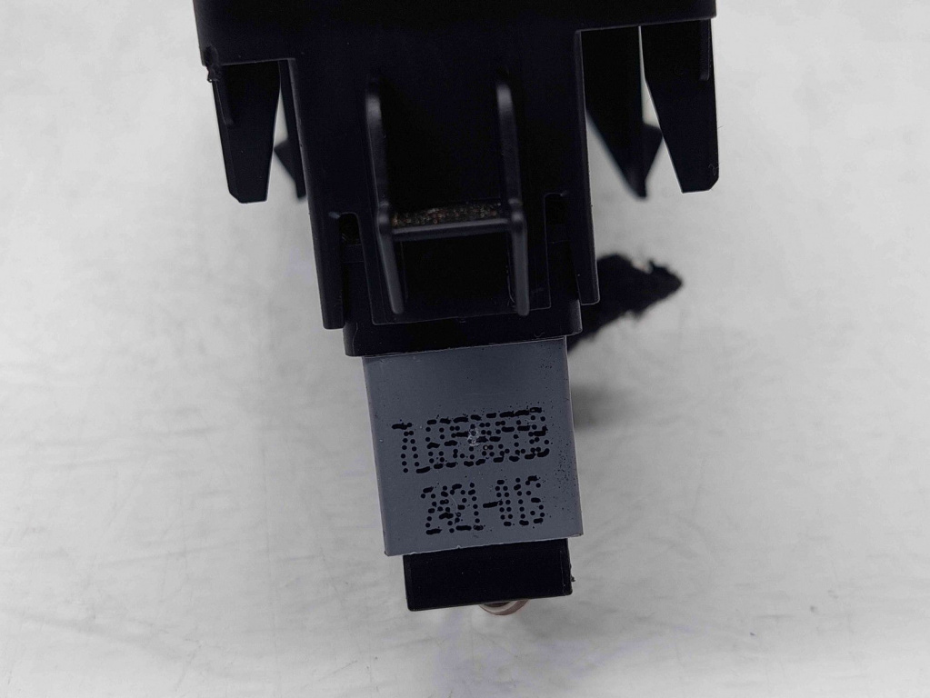 Buton geam dreapta spate Volkswagen Passat B7 (362) Variant [Fabr 2010-2014] 7L6959855B
