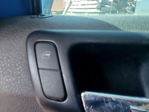 Buton geam dreapta spate Volkswagen Polo (9N) [Fabr 2001-2008] 1.4 Benz BBz 74KW / 101CP