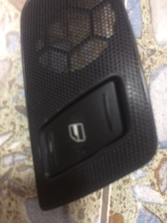Buton geam dreapta spate Volkswagen VW Golf 5 [2003 - 2009] Hatchback 5-usi 2.0 TDI MT (140 hp) V (1K1)