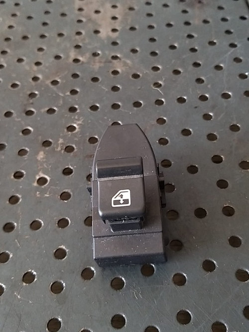 Buton geam electric dreapta fata alfa romeo 159 939
