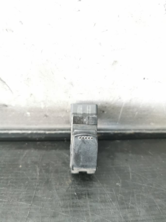 Buton geam electric dreapta fata fiat sedici 189