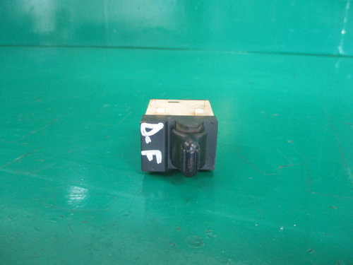 BUTON GEAM ELECTRIC DREAPTA FATA JEEP CHEROKEE KJ 4X4 FAB. 2001 - 2008 ⭐⭐⭐⭐⭐