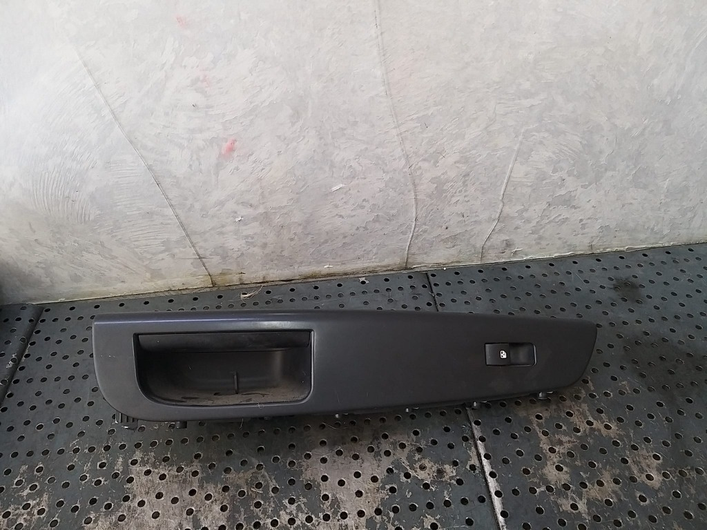 Buton geam electric dreapta fata kia ceed 1 823611h000