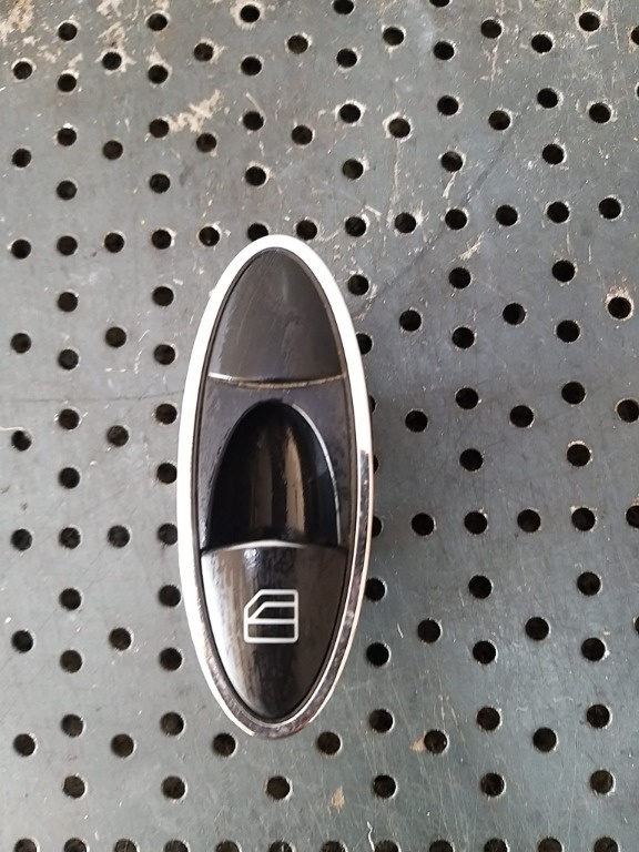 Buton geam electric dreapta fata mercedes e class w211 a2118211351