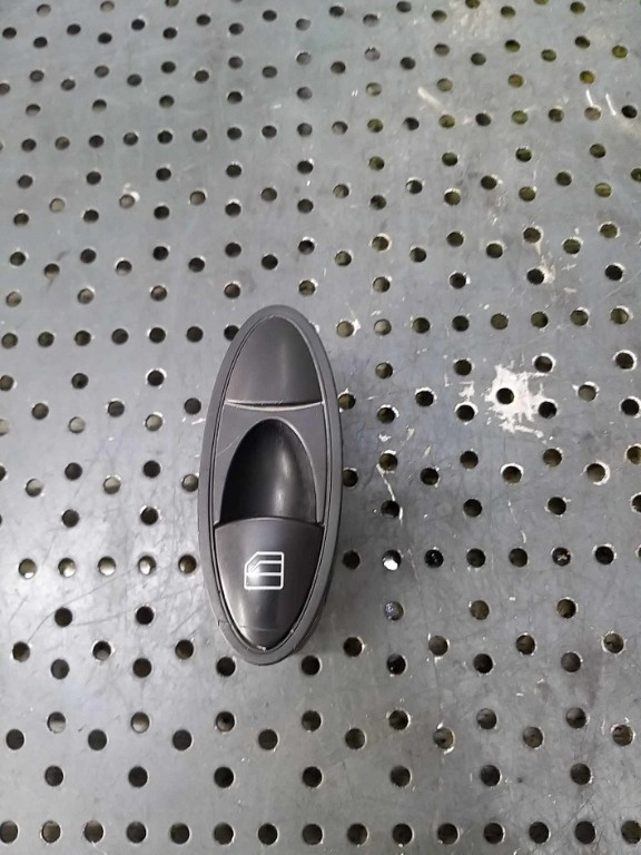 Buton geam electric dreapta fata mercedes e class w211 a2118203210