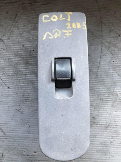 Buton geam electric dreapta fata mitsubishi colt 8608a077