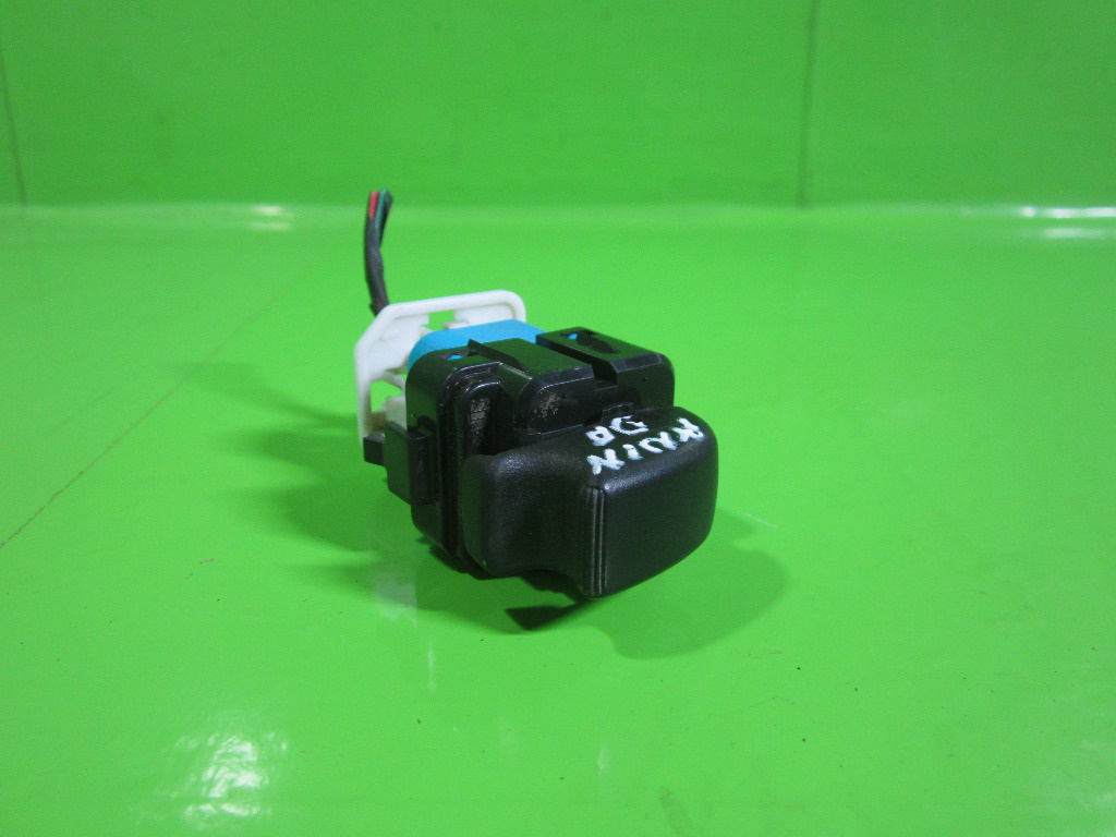 BUTON GEAM ELECTRIC DREAPTA FATA MITSUBISHI PAJERO PININ FAB. 1999 - 2007 ⭐⭐⭐⭐⭐