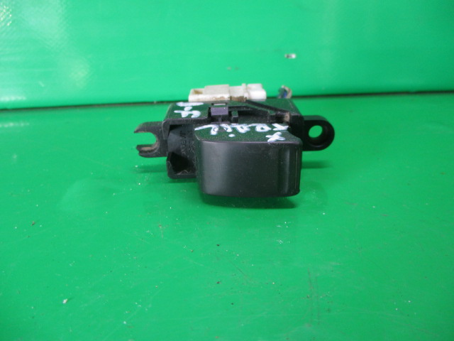 BUTON GEAM ELECTRIC DREAPTA FATA NISSAN X-TRAIL T30 FAB. 2001 - 2007 ⭐⭐⭐⭐⭐