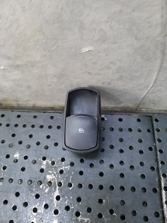 Buton geam electric dreapta fata opel corsa e x10 13430018 315625731