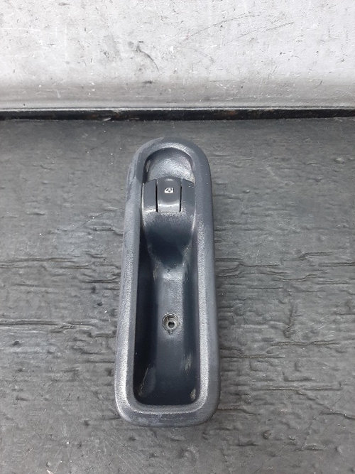 Buton geam electric dreapta fata renault clio 3 br0 1 cr0 1 8200356517b