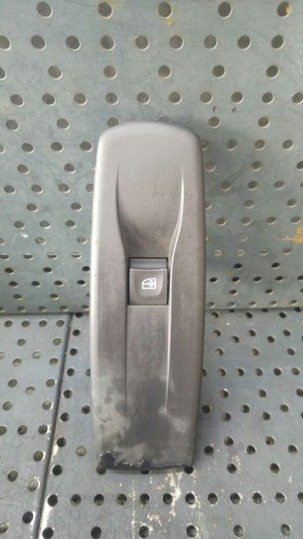 Buton geam electric dreapta fata renault laguna 3 809600004r