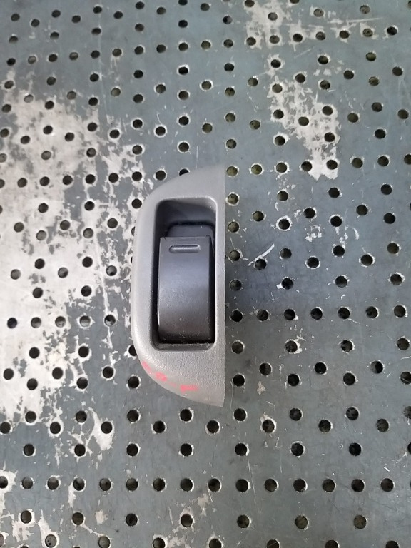 Buton geam electric dreapta fata toyota aygo 829500004r