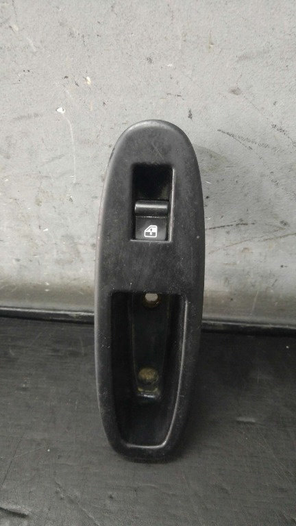 Buton geam electric dreapta spate alfa romeo 159 939